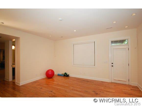 32 Kingsmill - Photo 19