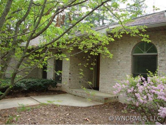 114 SUNNY RIDGE DRIVE