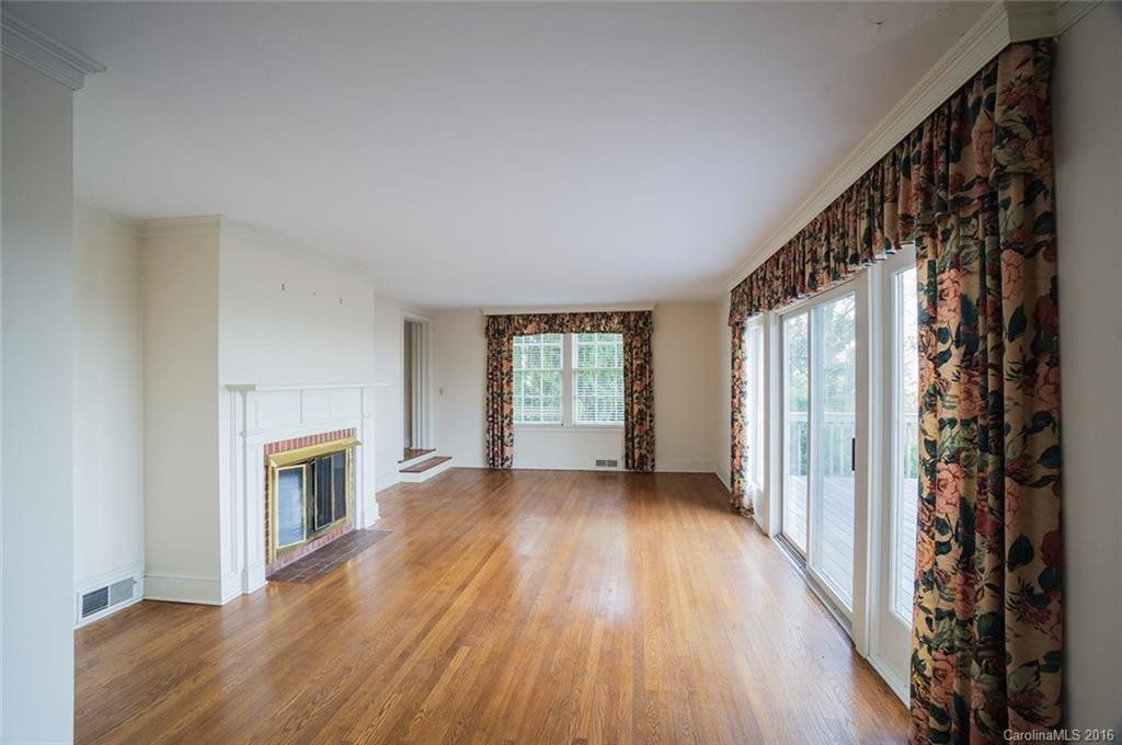 1385 Hogback Mountain Rd. - Photo 3