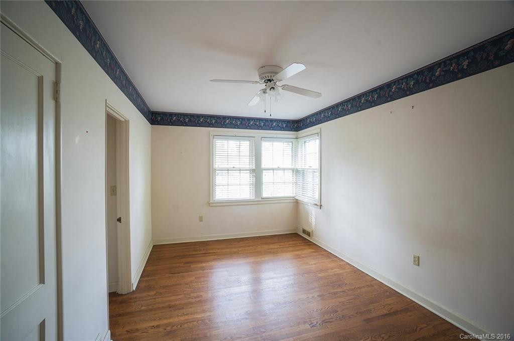 1385 Hogback Mountain Rd. - Photo 4