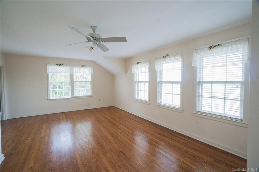 1385 Hogback Mountain Rd. - Photo 6