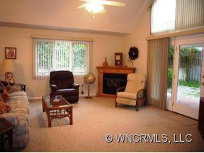 10 HONEYCOMBE CIRCLE - Photo 4