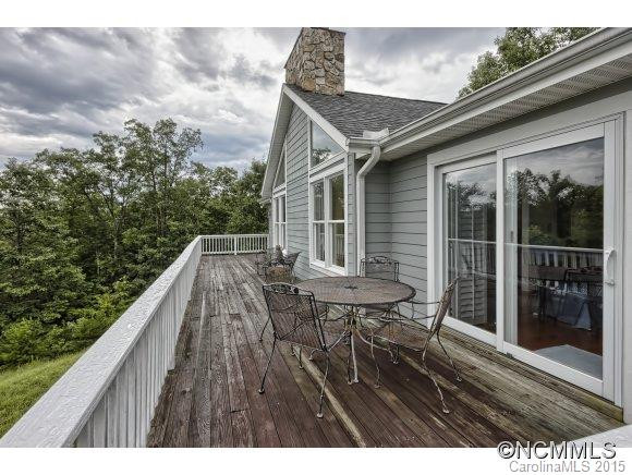 160 Southpointe Drive - Photo 2