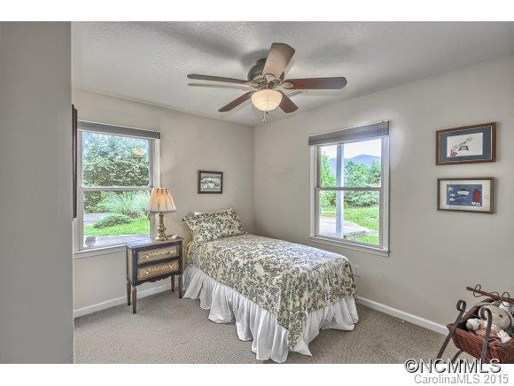 160 Southpointe Drive - Photo 16