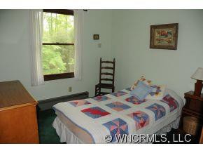 460 Armstrong Avenue - Photo 7
