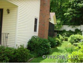 120 Exeter Court - Photo 2