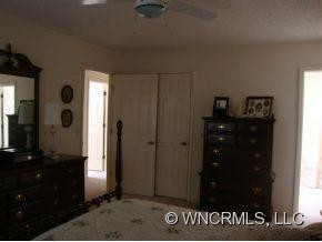 120 Exeter Court - Photo 13