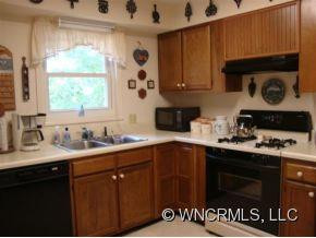 120 Exeter Court - Photo 8