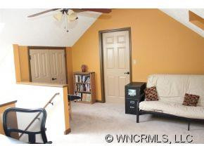 176 REGAL KNOLLS DRIVE - Photo 12