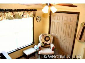 176 REGAL KNOLLS DRIVE - Photo 21