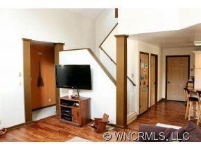 176 REGAL KNOLLS DRIVE - Photo 4