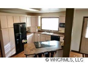 176 REGAL KNOLLS DRIVE - Photo 8