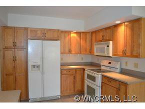 61 Town & Country Drive - Photo 4