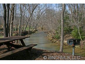 401 Sweetbriar Road North - Photo 17