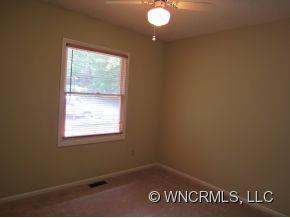 18 Spring Valley Drive - Photo 12