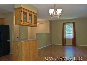 18 Spring Valley Drive - Photo 4