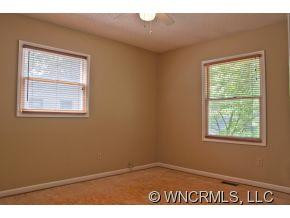18 Spring Valley Drive - Photo 9
