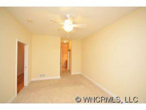 18 Holiday Drive - Photo 15