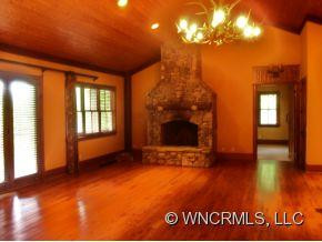 510 Lost Trail - Photo 4