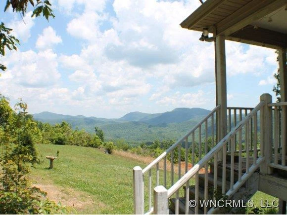 34 AUTUMN VIEW DRIVE