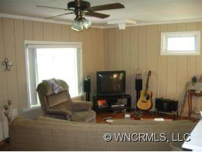 177 Oak Terrace - Photo 5