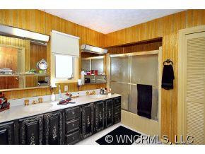 70 W. Oakview Road - Photo 5