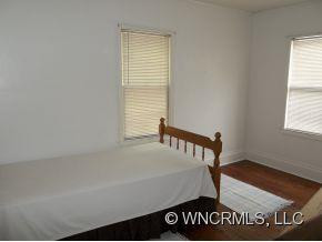 81 Old Mars Hill Hwy - Photo 6