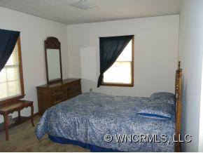 81 Old Mars Hill Hwy - Photo 9