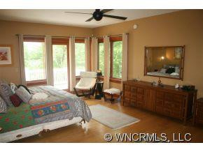 225 Eastmoor Drive - Photo 12