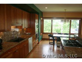 225 Eastmoor Drive - Photo 7
