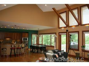 225 Eastmoor Drive - Photo 9