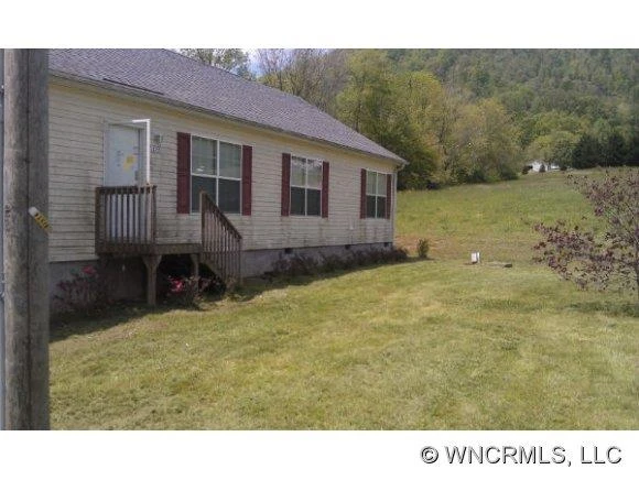 35 N Coyote Springs Farm Road