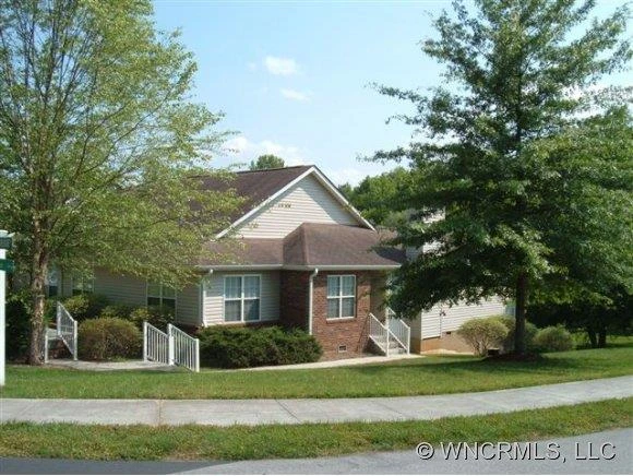 14 S. Creekside Ct.