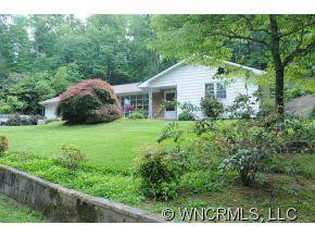 7051 HOWARD GAP RD - Photo 23