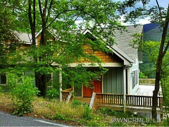 27 Lake Wood