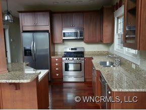 27 Lake Wood - Photo 8