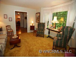 220 ESTATE DRIVE - Photo 3