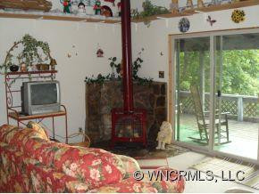 414 Spring Drive - Photo 2