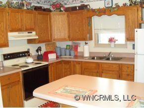 414 Spring Drive - Photo 3