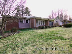 338 Hawthorne Drive - Photo 2