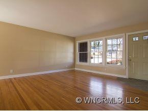 338 Hawthorne Drive - Photo 4
