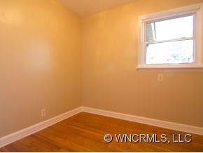 338 Hawthorne Drive - Photo 9
