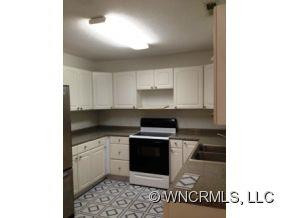 390 Oakview Park - Photo 3