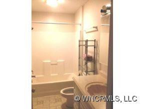 390 Oakview Park - Photo 6