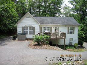 107&109 JEANIE AVENUE - Photo 2