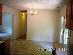 107&109 JEANIE AVENUE - Photo 7