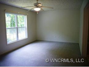 107&109 JEANIE AVENUE - Photo 8