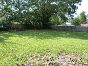 22 White Ave - Photo 2