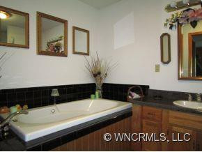 1425 Sorrells Cove Road - Photo 16