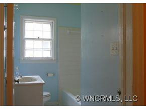 305 Montreat Road - Photo 20